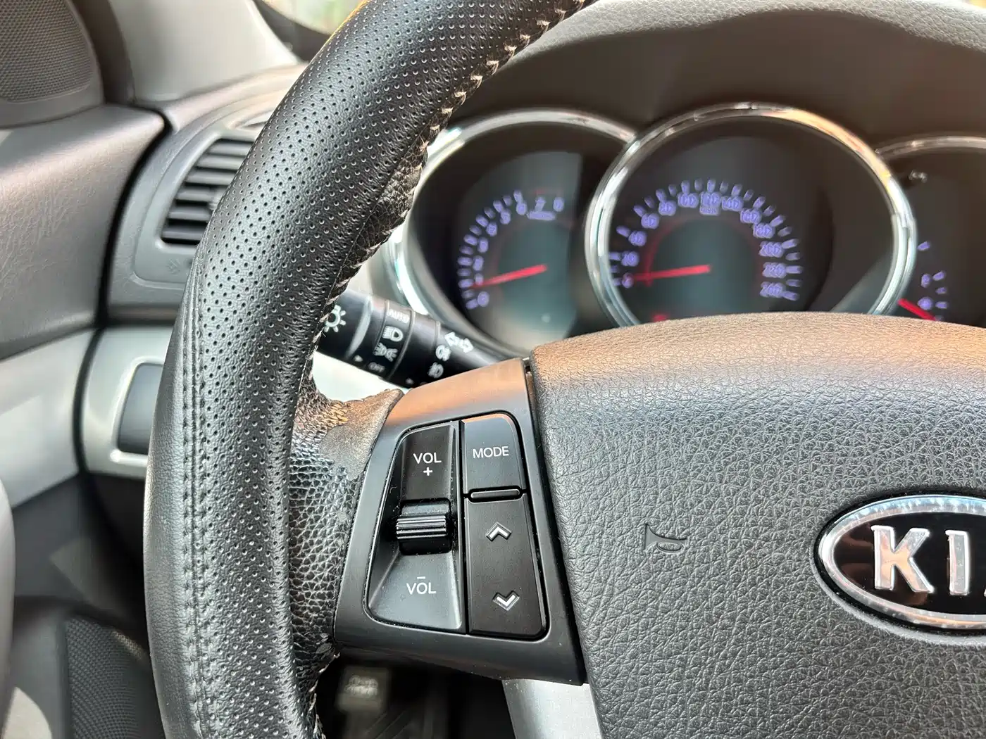 Kia Sorento 2012 2.4L Gasoline Supreme Edition фото 24