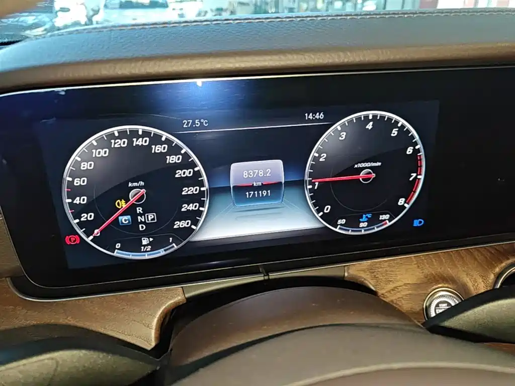 Mercedes-Benz E-Class 2018 Facelift E 300 L Luxury фото 12