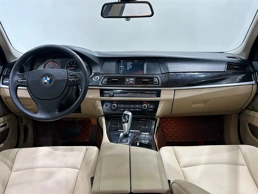 BMW 5 Series 2012 523Li Luxury фото 9