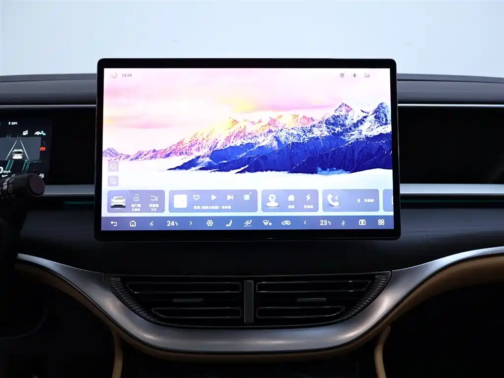 Denza D9 2024 DM-i 980 AWD Prestige фото 10