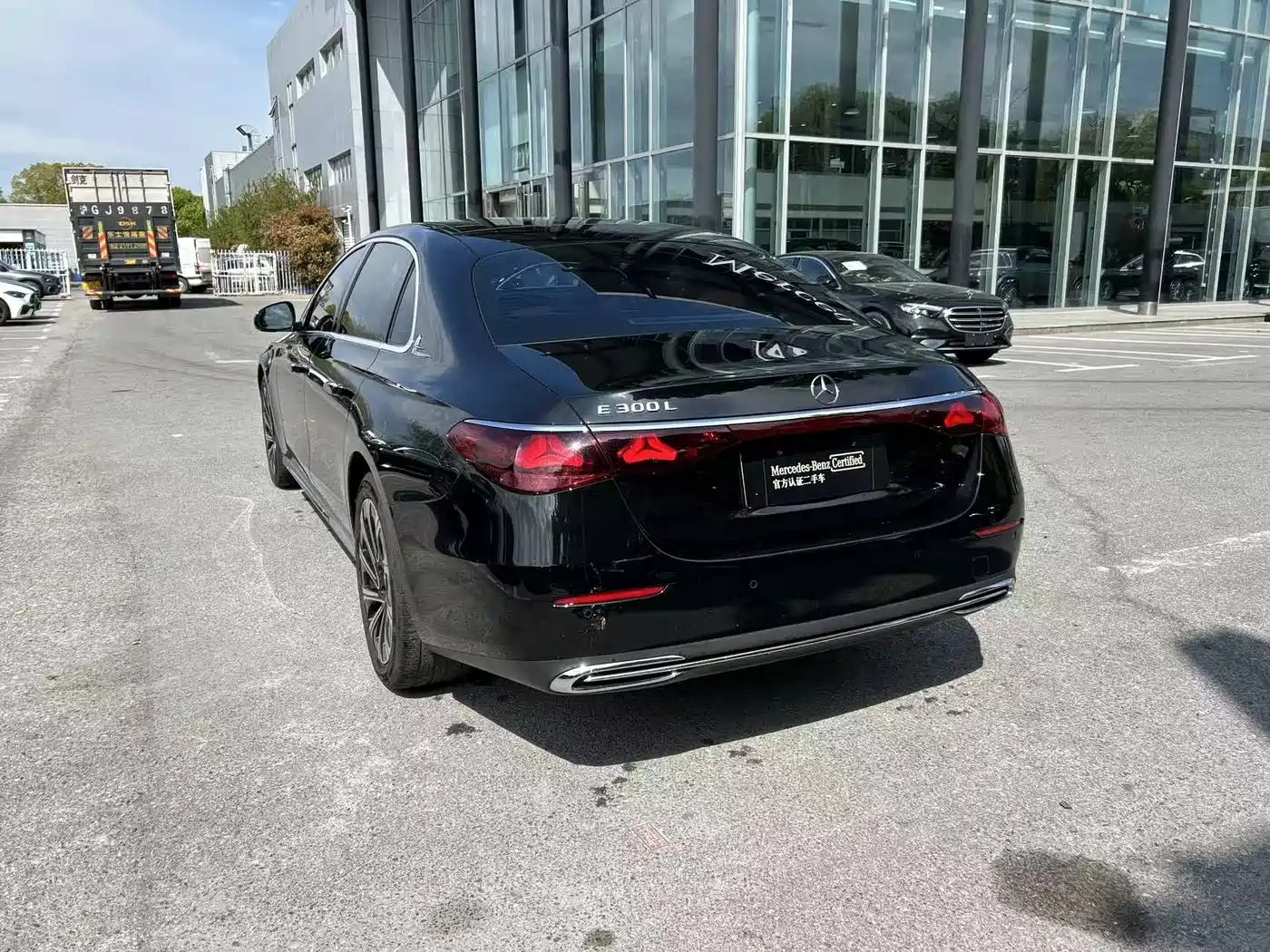 Mercedes-Benz E-Class 2024 Model E 300 L Luxury фото 7