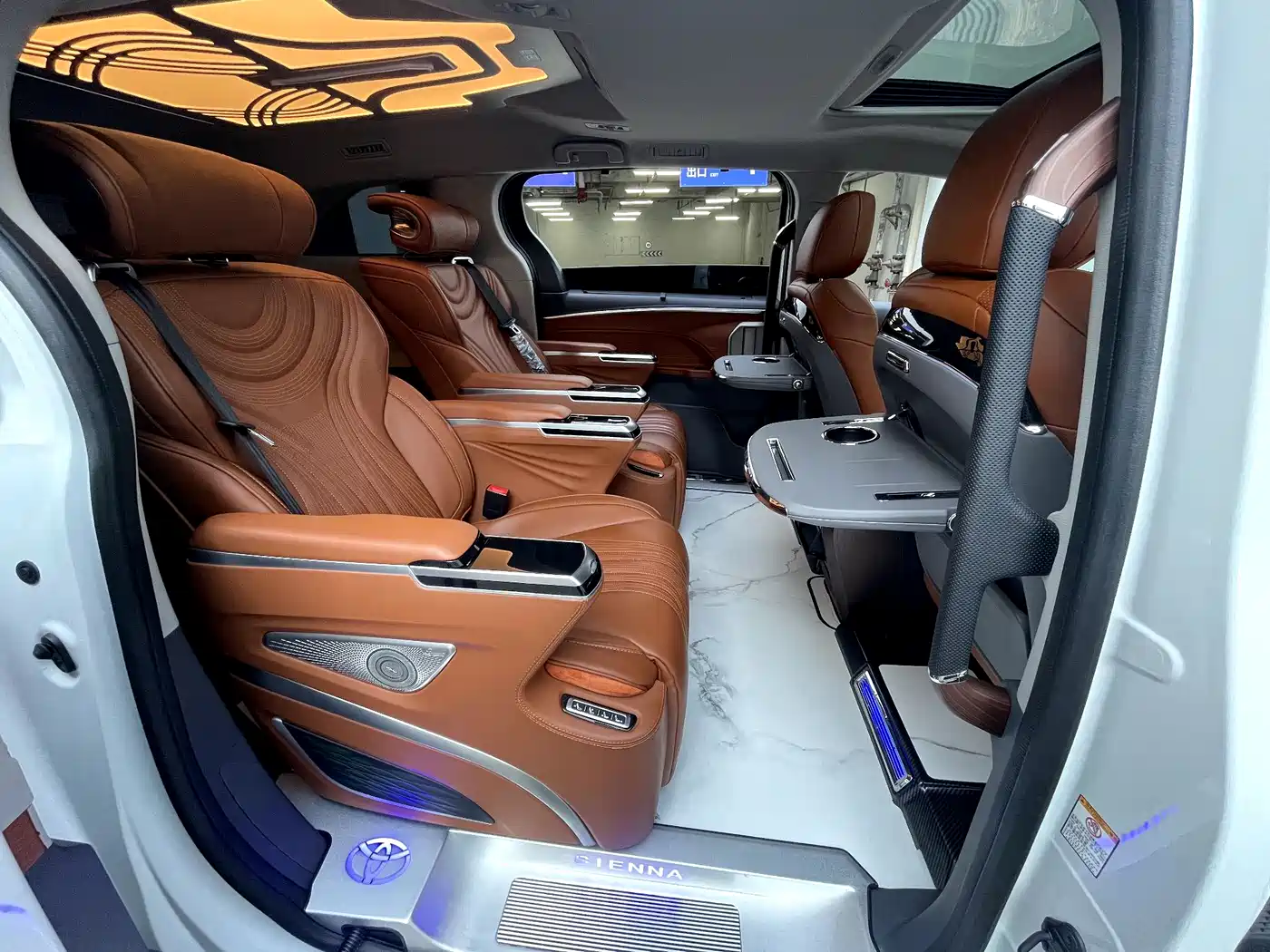 Toyota Sienna 2024 2.5L Hybrid Comfort Edition фото 25