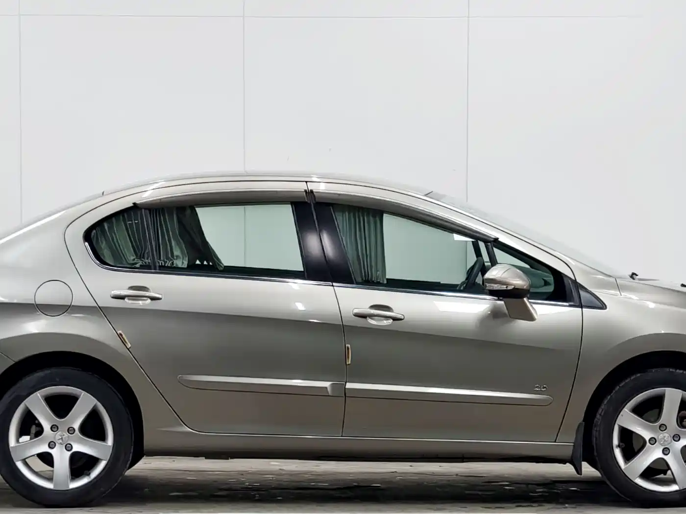 Peugeot 408 2013 2.0L Manual Comfort Edition фото 8