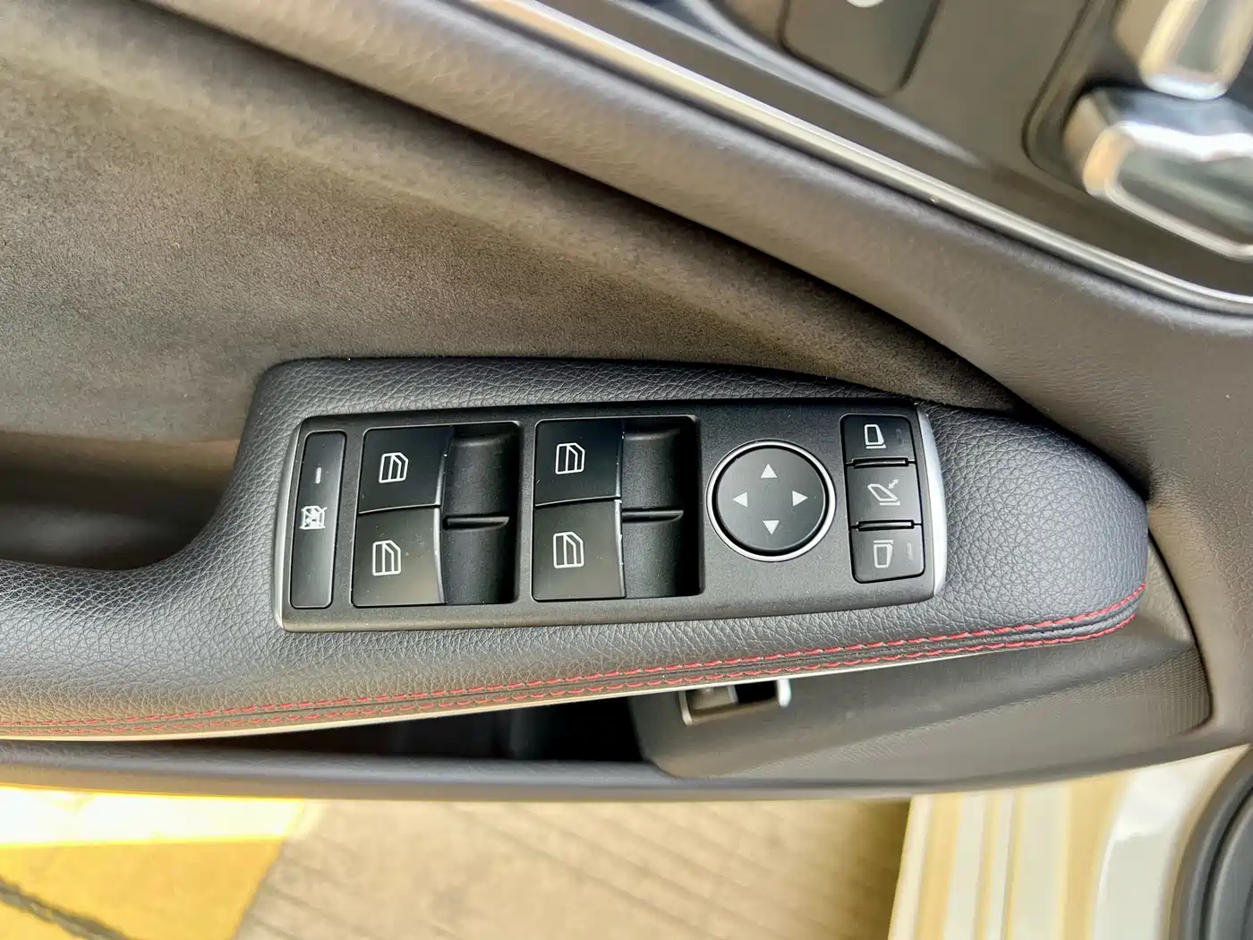 Mercedes-Benz CLA (Import) 2017 CLA 220 4MATIC фото 15