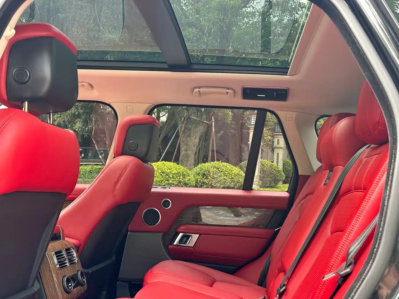 Land Rover Range Rover 2019 3.0 SCV6 Heritage Edition фото 7