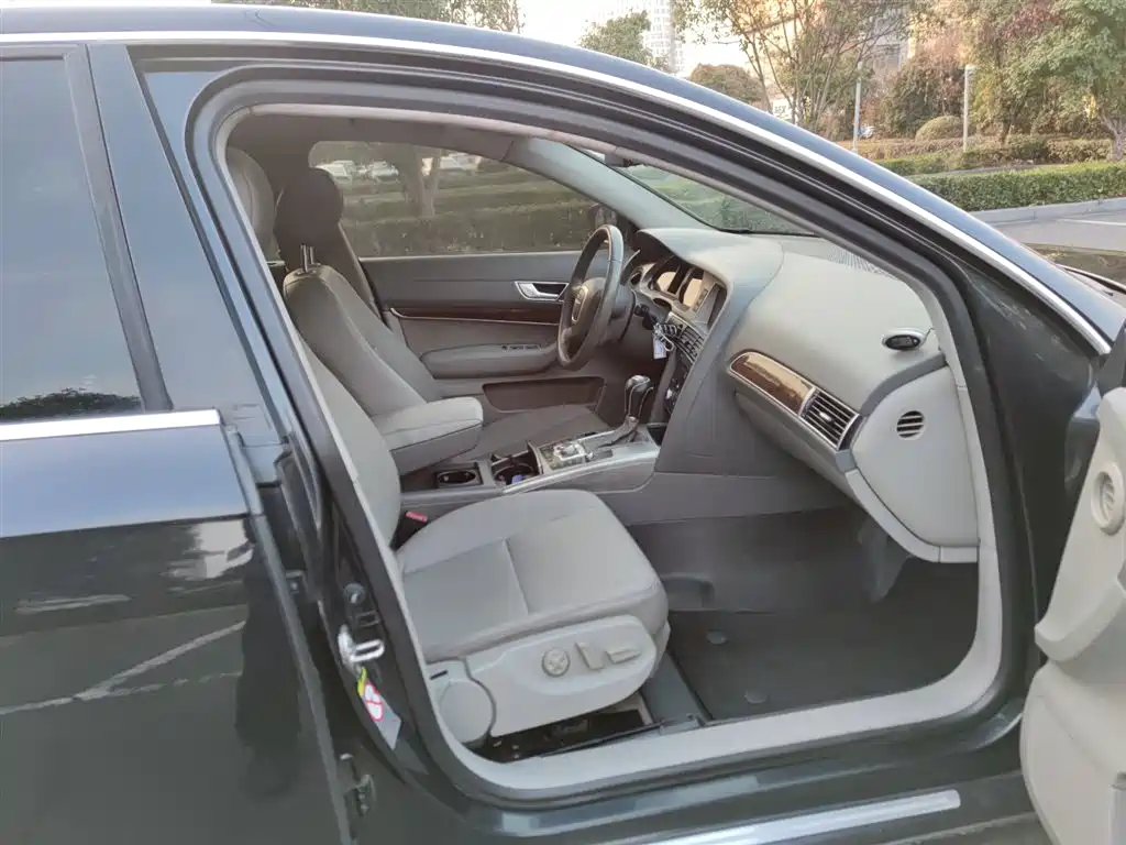Audi A6L 2008 2.0T Automatic Standard фото 5