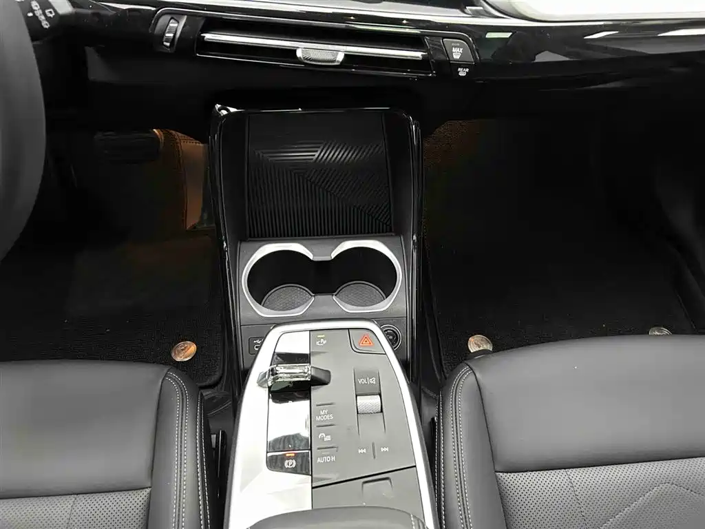 BMW X1 2023 sDrive20Li X Design Package фото 5