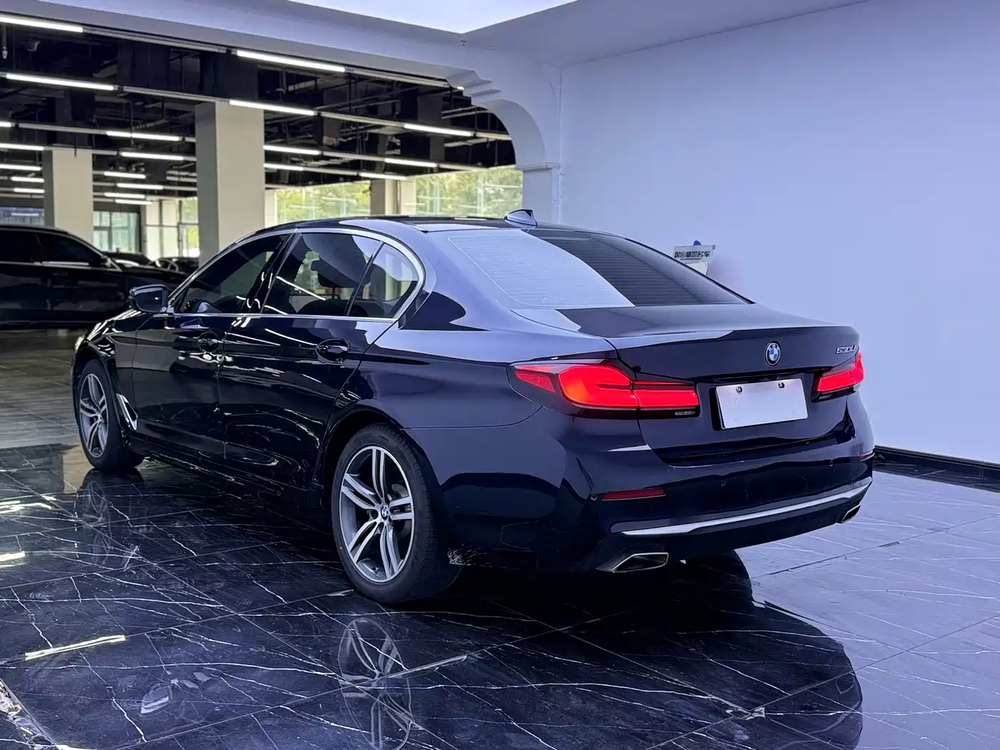 Фото 21 - BMW 5 Series