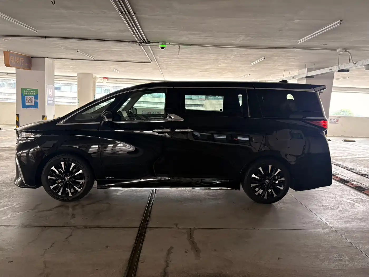 Toyota Alphard 2024 Hybrid 2.5L Prestige Edition фото 7