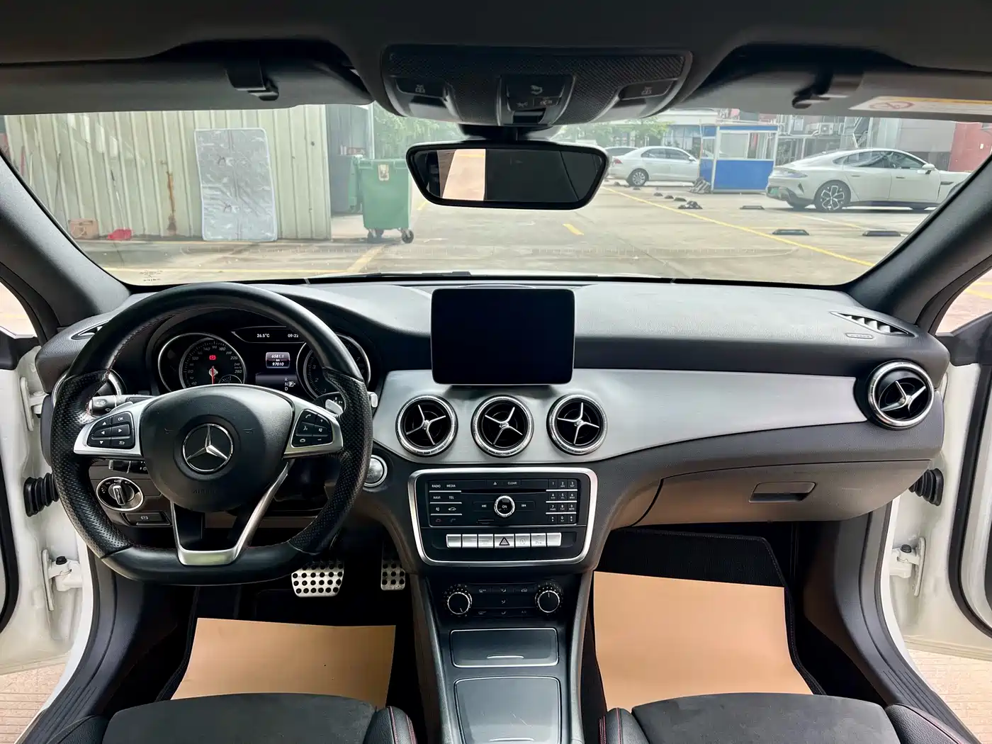 Mercedes-Benz CLA (Import) 2017 CLA 220 4MATIC фото 5
