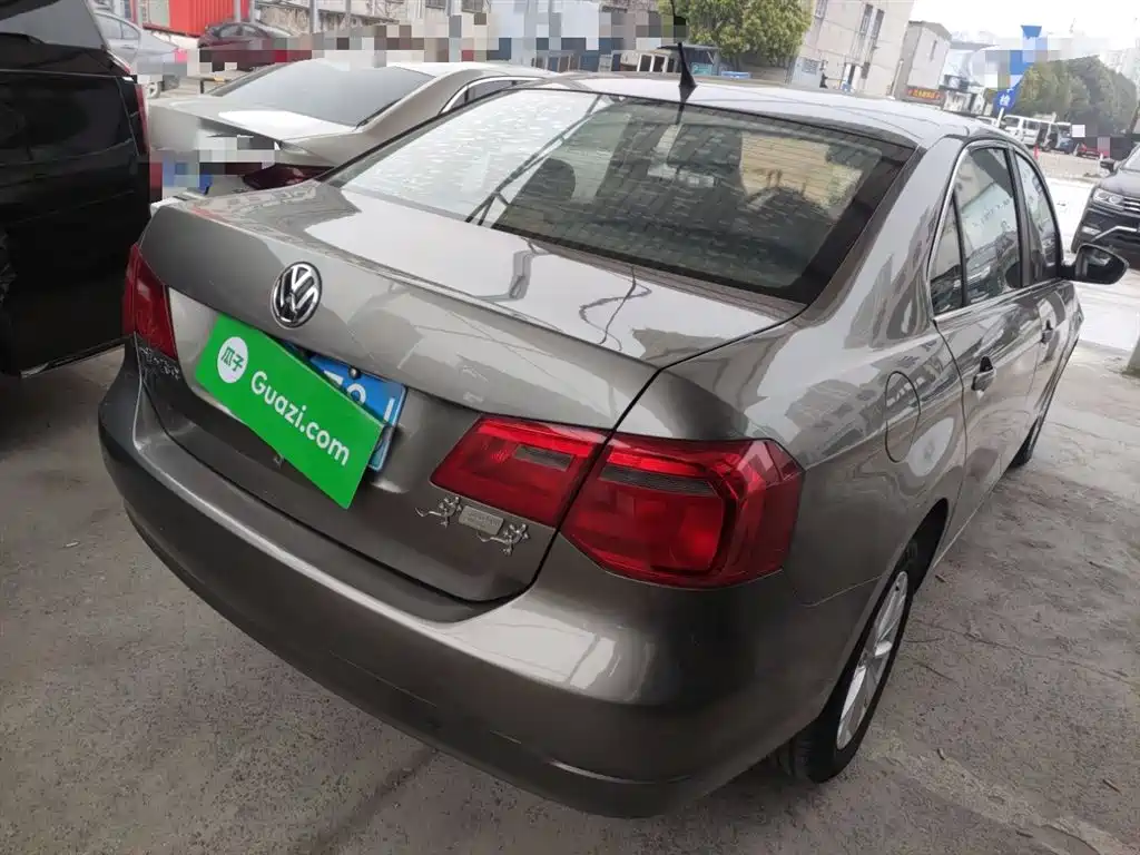 Volkswagen Jetta 2013 1.6L Automatic Comfort фото 5