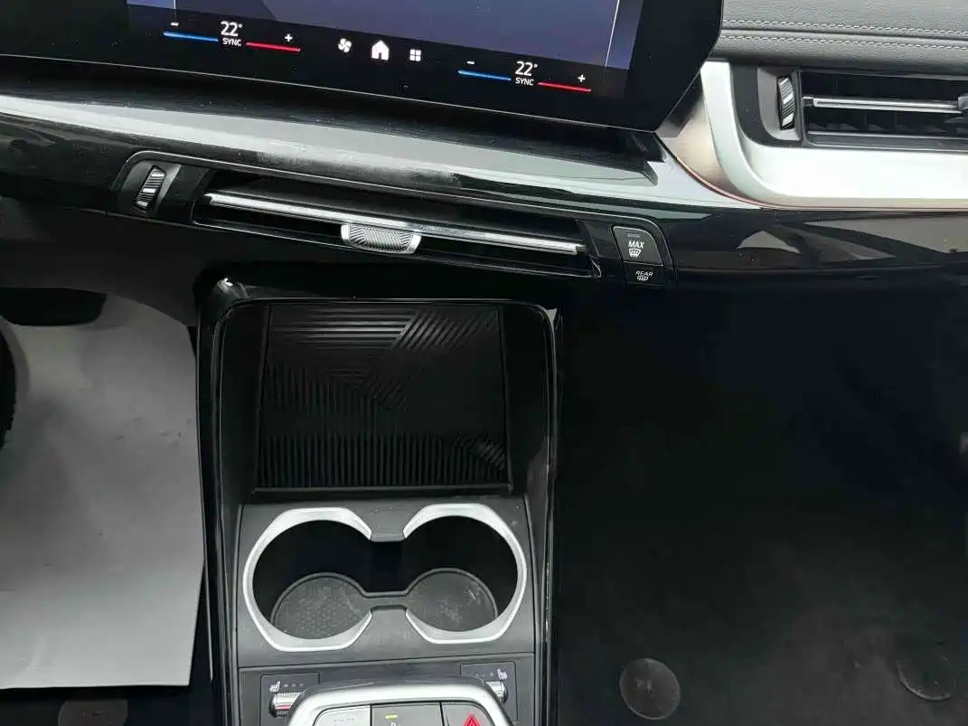BMW X1 2023 sDrive20Li X Design Package фото 18