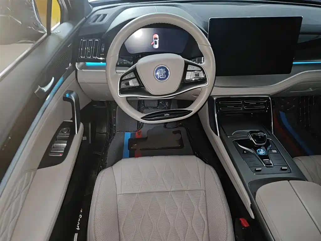 BYD Tang New Energy 2024 DM-i Champion Edition 200KM Premium фото 11