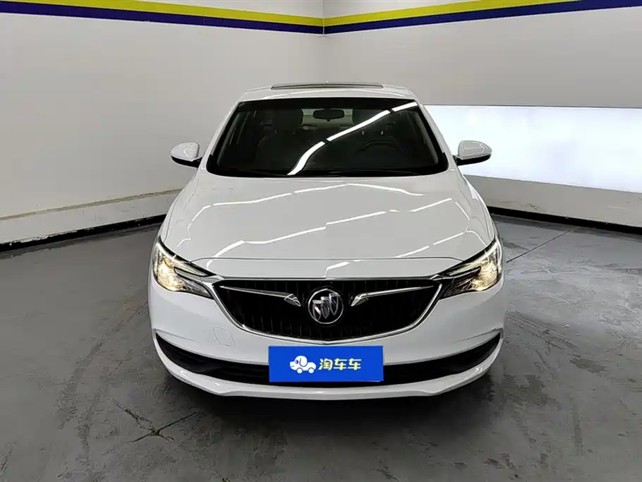 Buick Excelle 2018 15T Dual Clutch Elite (China V) фото 2