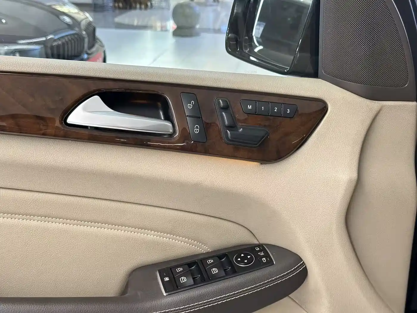 Mercedes-Benz M-Class 2014 ML 400 4MATIC Luxury фото 9
