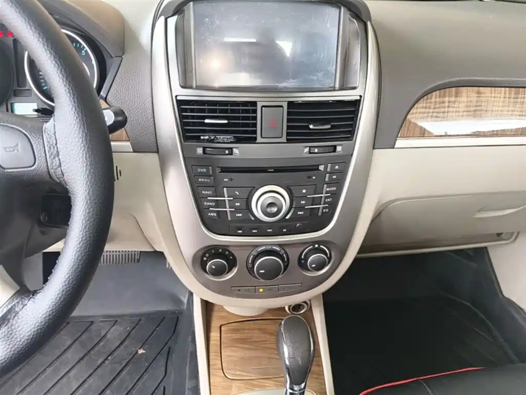 Buick Excelle 2015 1.5L Automatic Classic фото 13