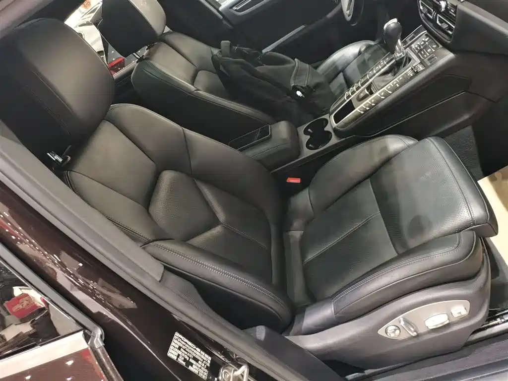 Porsche Macan 2020 Macan 2.0T фото 25