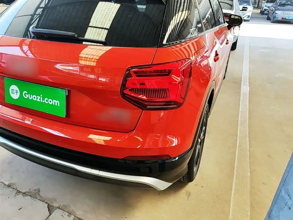 AUDI Q2L