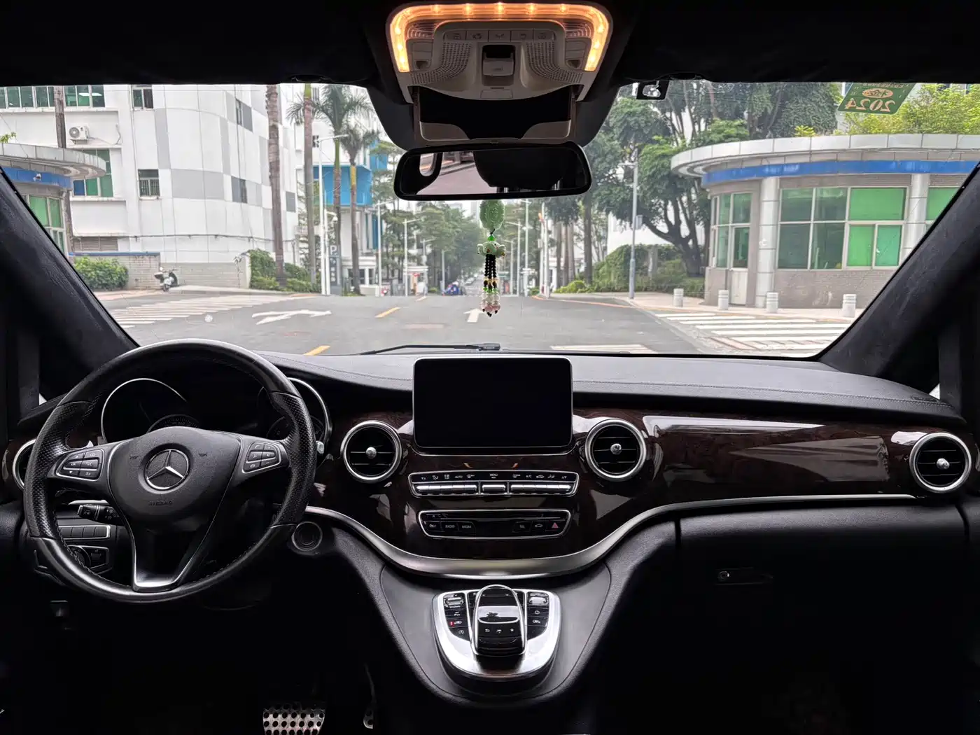 Mercedes-Benz V-Class 2018 V 260 Premium Edition China V фото 17