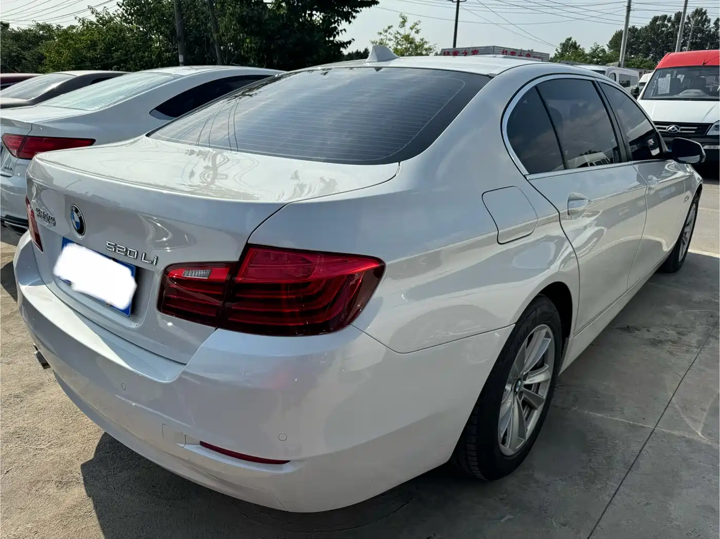 BMW 5 Series 2017 520Li Classic Edition фото 11