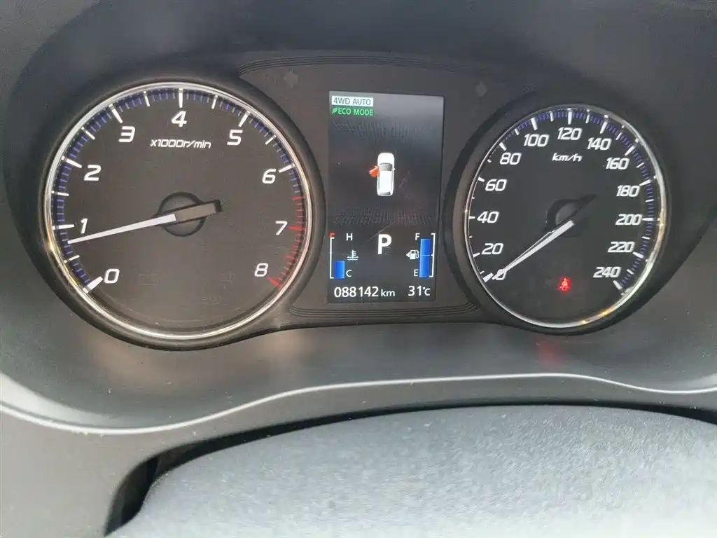 Mitsubishi Outlander 2018 2.4L 4WD Elite Edition 5-seater фото 13