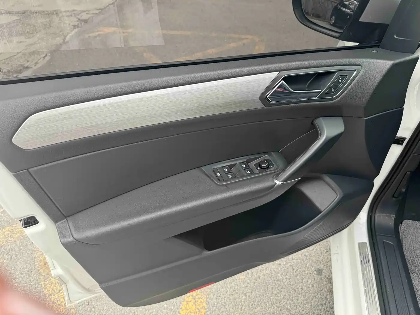 Volkswagen Touran 2016 Touran L 280TSI DSG Elegance фото 9