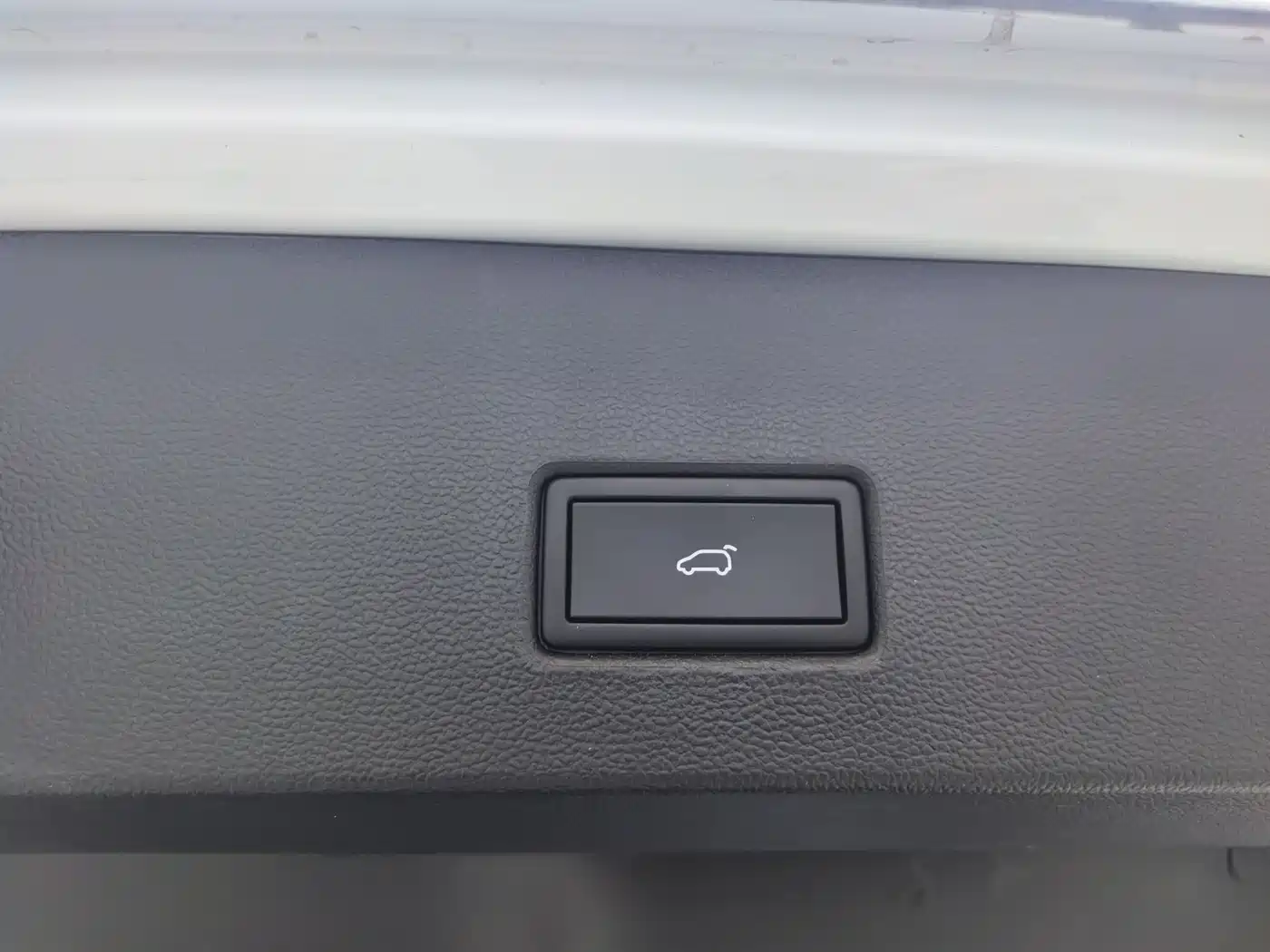 Volkswagen T-ROC 2022 280TSI DSG 2WD Comfort PLUS фото 15
