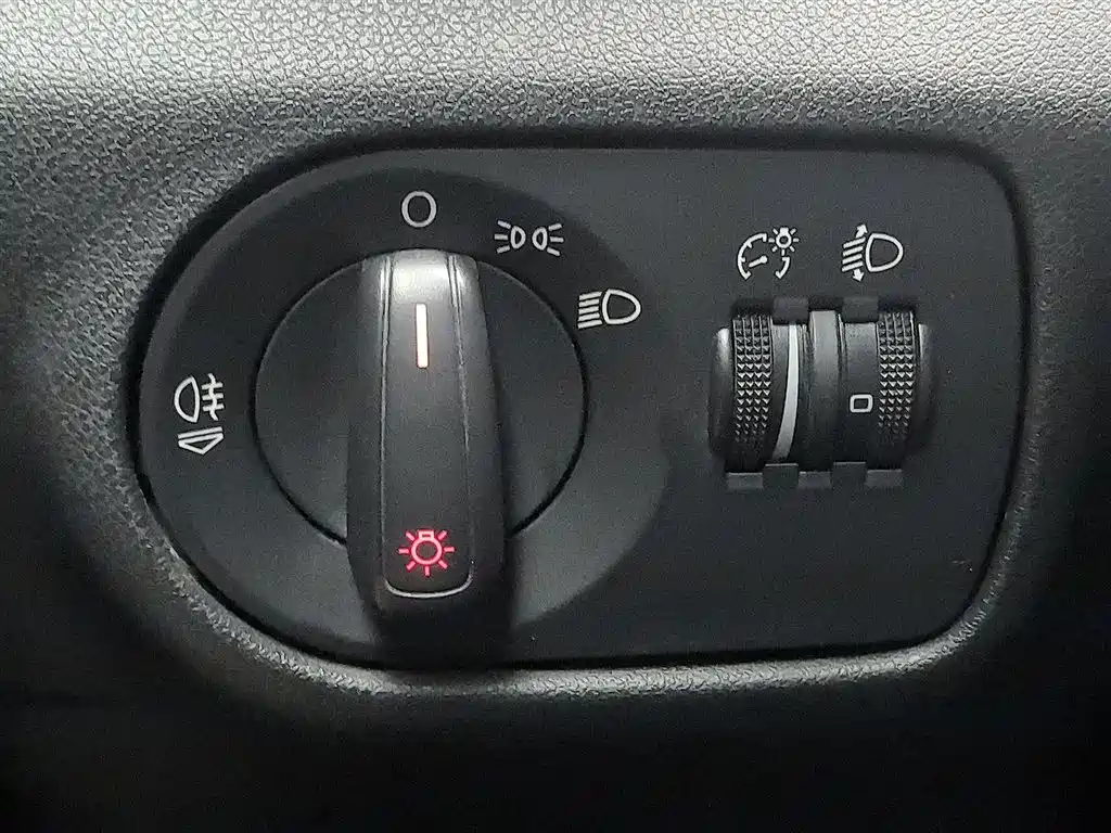 Audi A1 2012 1.4 TFSI Urban фото 21