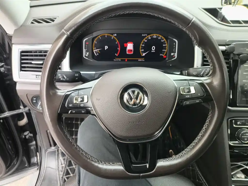 Volkswagen Teramont 2020 330TSI 2WD Luxury China VI фото 11