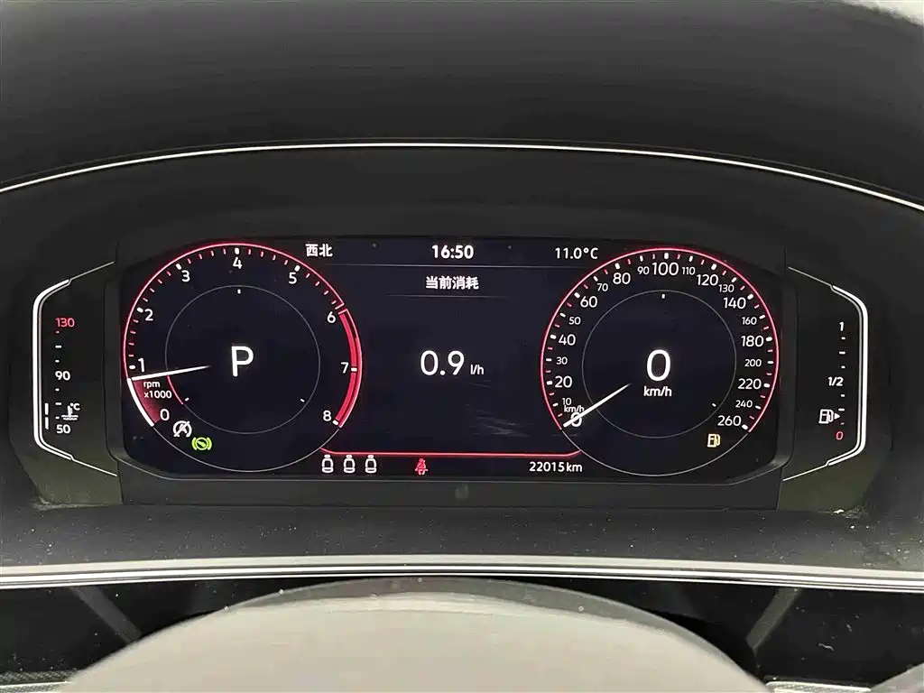 Volkswagen Passat 2023 330TSI Luxury Edition фото 13