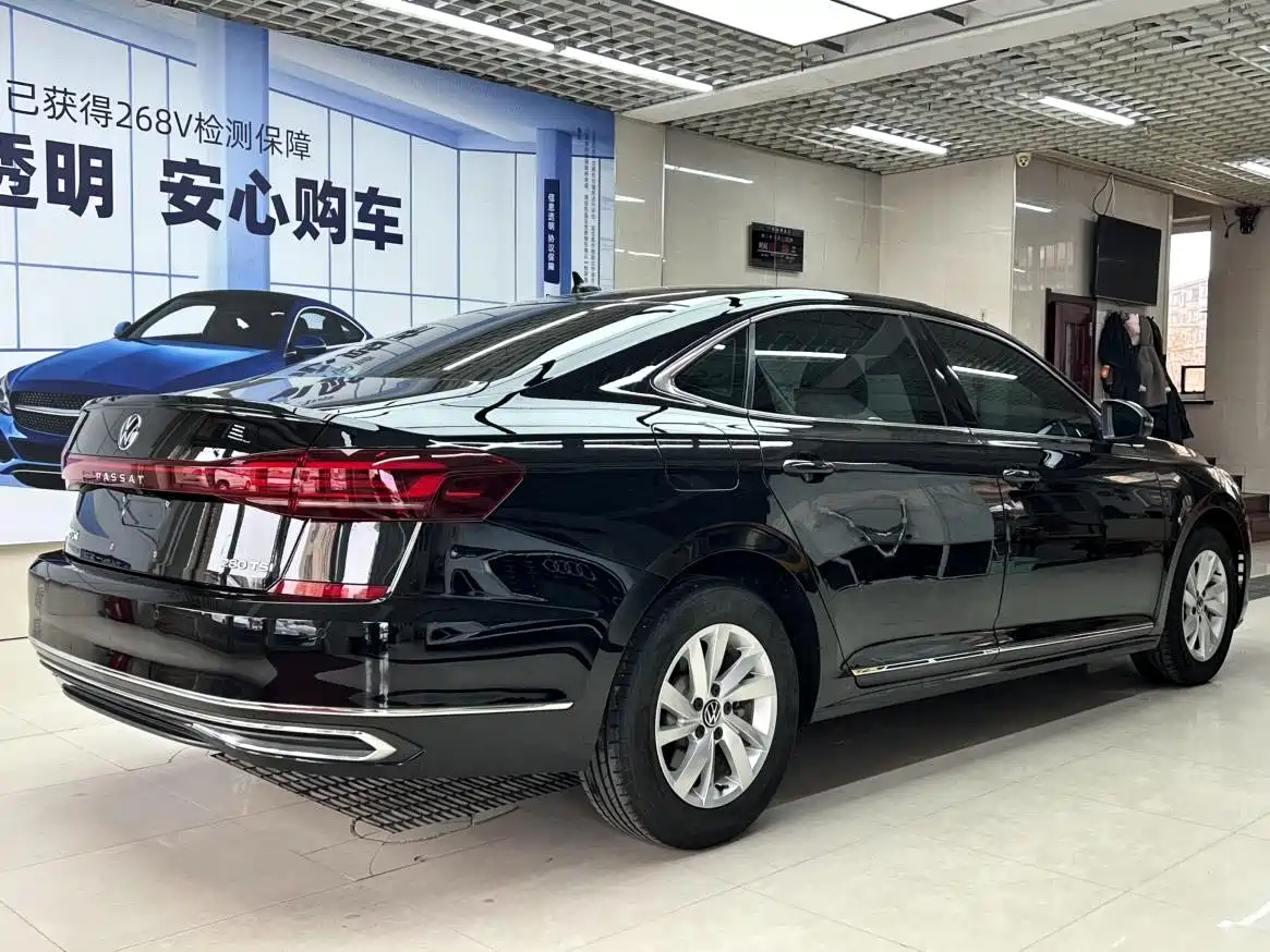 Volkswagen Passat 2022 280TSI Elite Edition фото 4