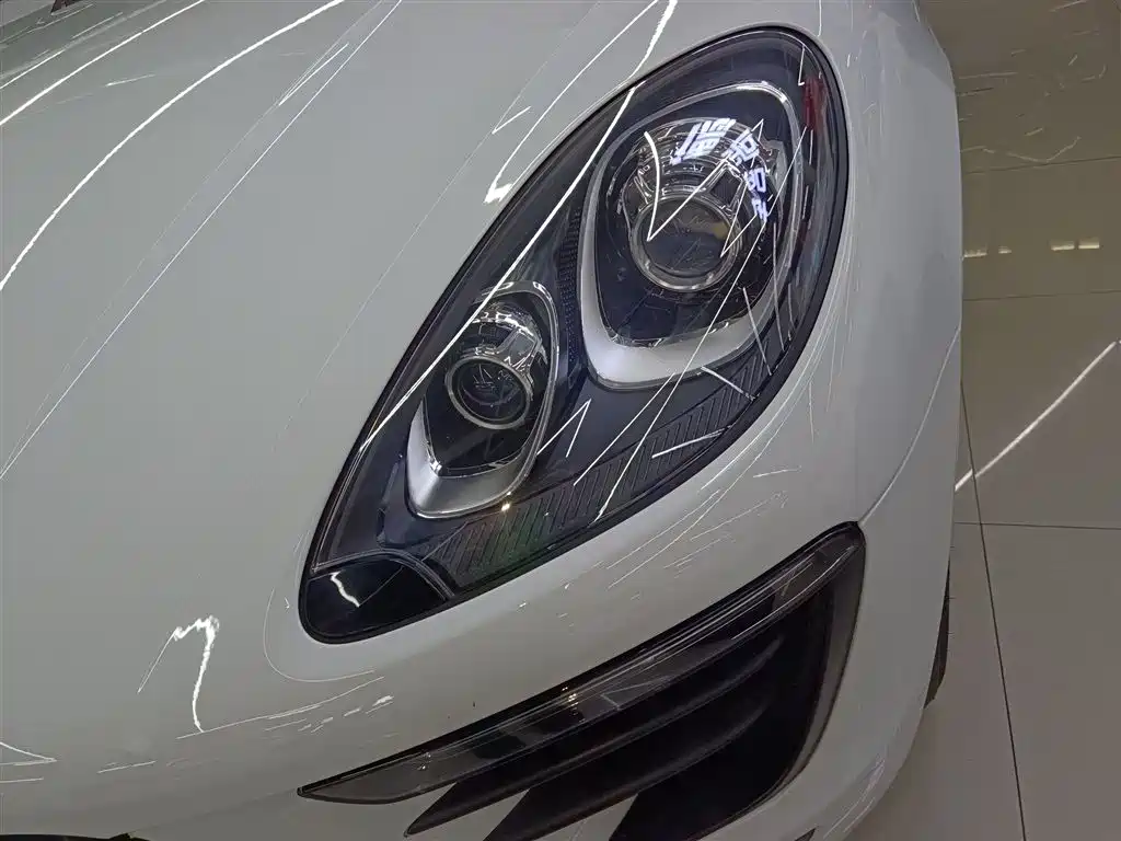 Porsche Macan 2017 Macan 2.0T фото 18