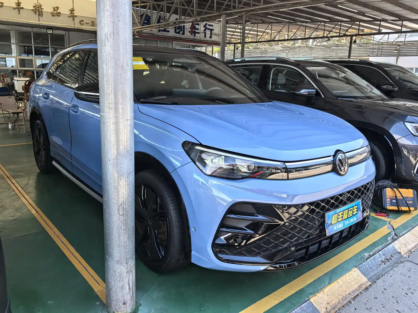Volkswagen Tiguan L 2024 PRO 380TSI 4WD R-Line Premium Edition фото 3