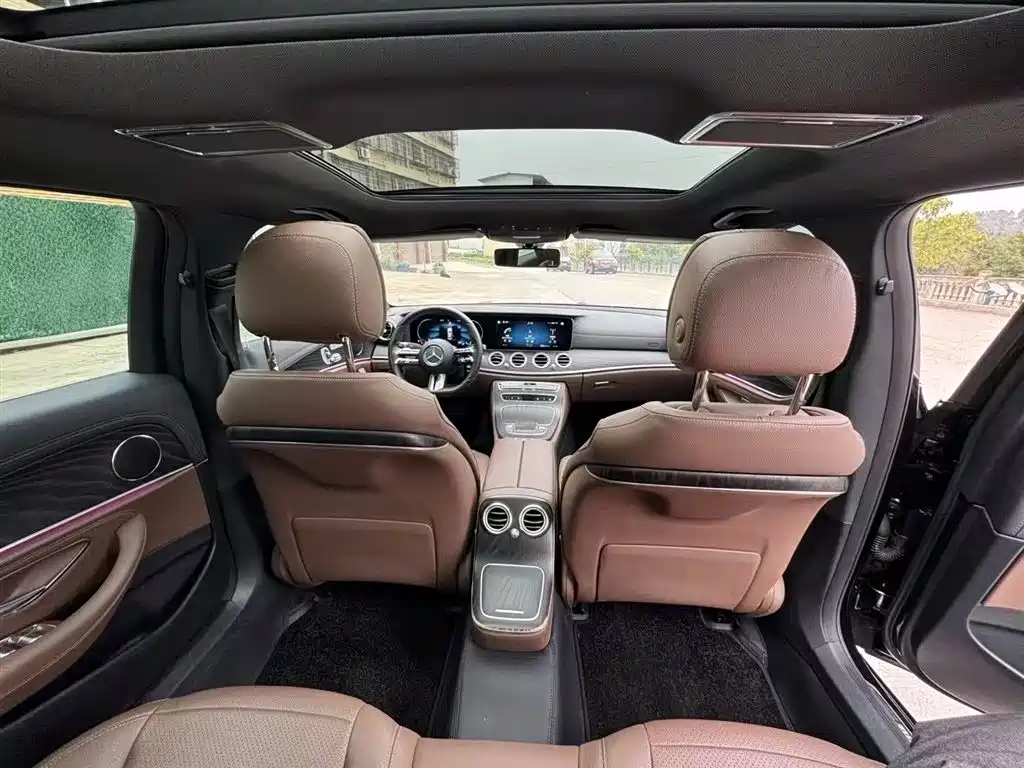 Mercedes-Benz E-Class 2021 E 300 L Sport Fashion фото 9