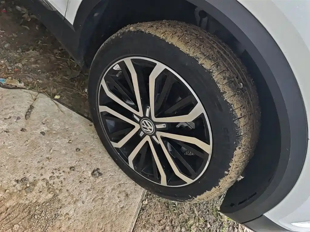 Volkswagen T-ROC 2018 280TSI DSG 2WD Comfort (China V) фото 14