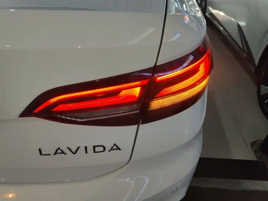 Volkswagen Lavida 2024 Model 1.5L Automatic Delight Edition фото 24