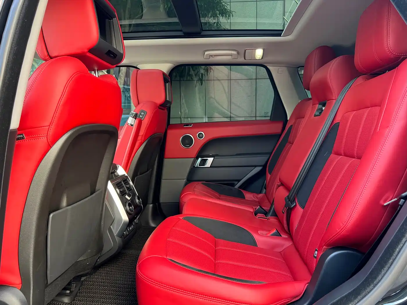 Land Rover Range Rover Sport 2021 3.0 L6 Gloss Black Edition фото 6
