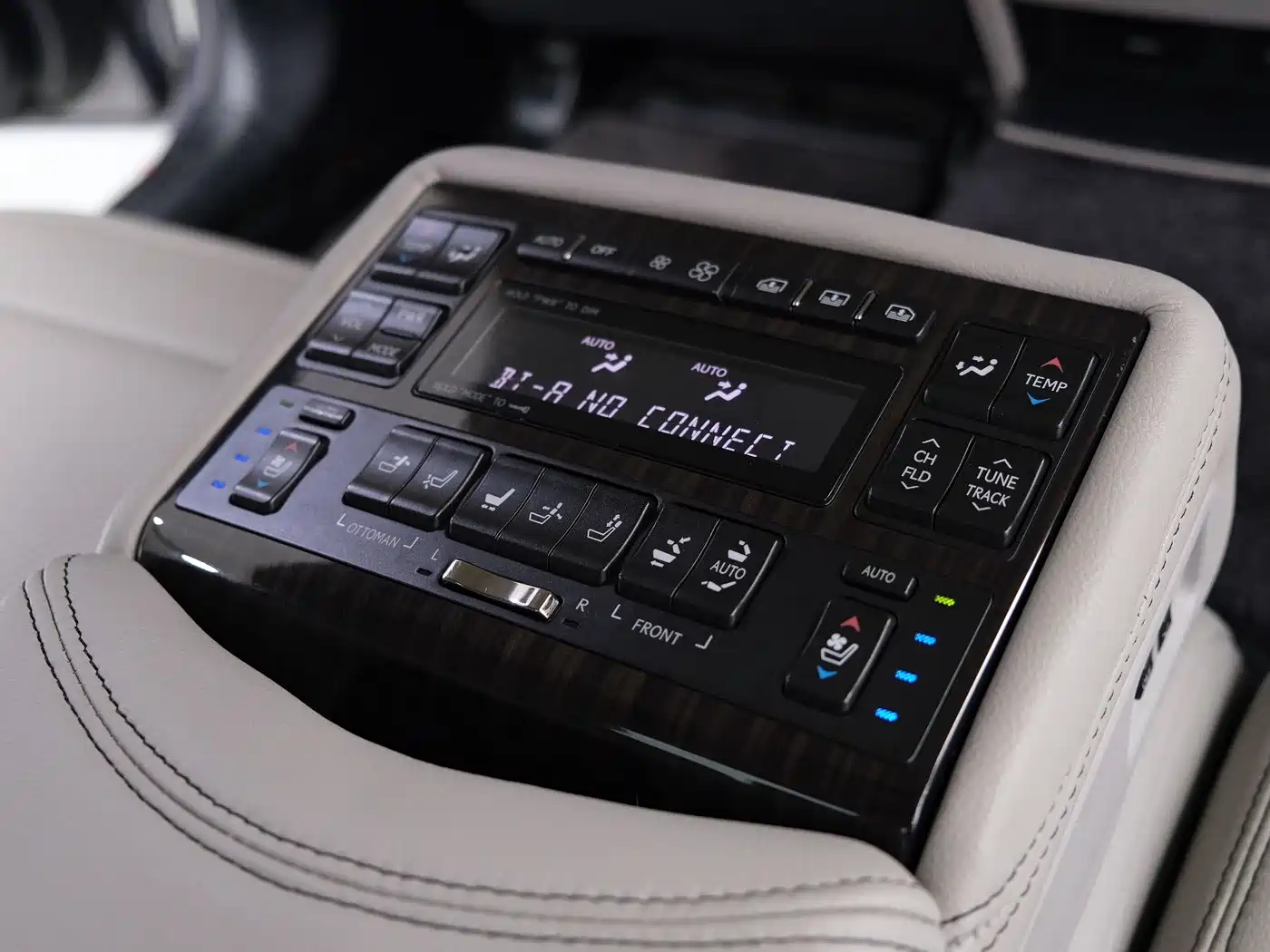 Lexus LS 2016 460L AWD Premium фото 11