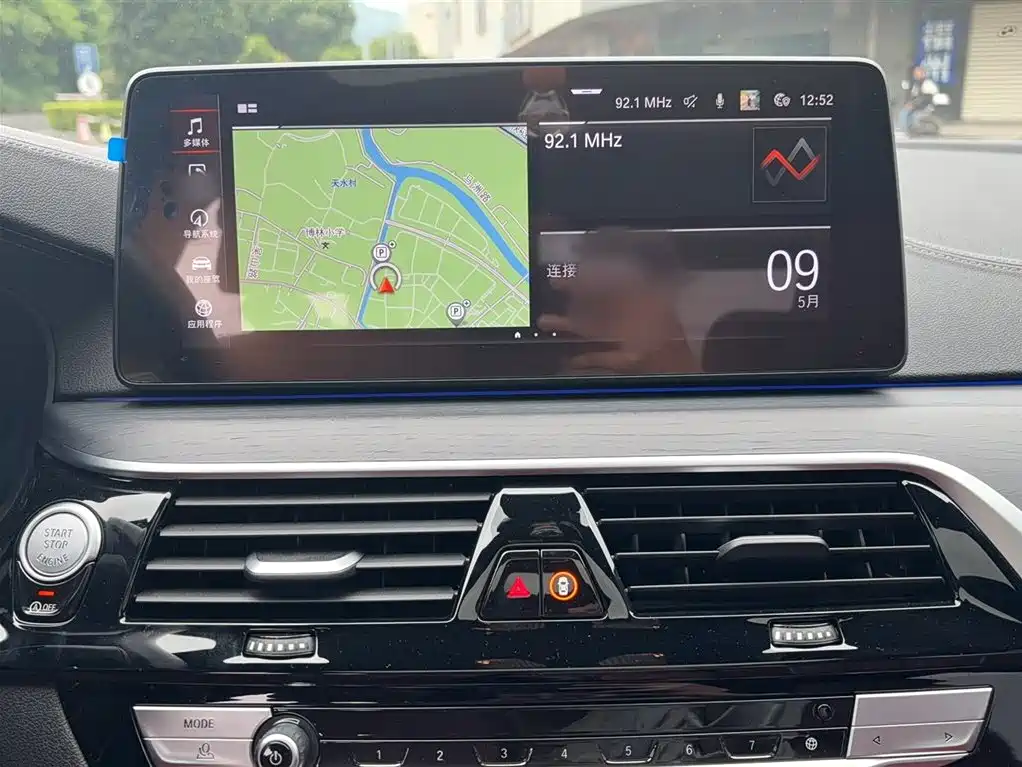 BMW 5 Series 2022 Model Third Facelift 530Li Premium M Sport Package фото 4