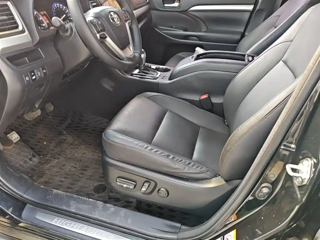 Toyota Highlander 2018 2.0T 4WD Luxury 7-seater (China V) фото 22