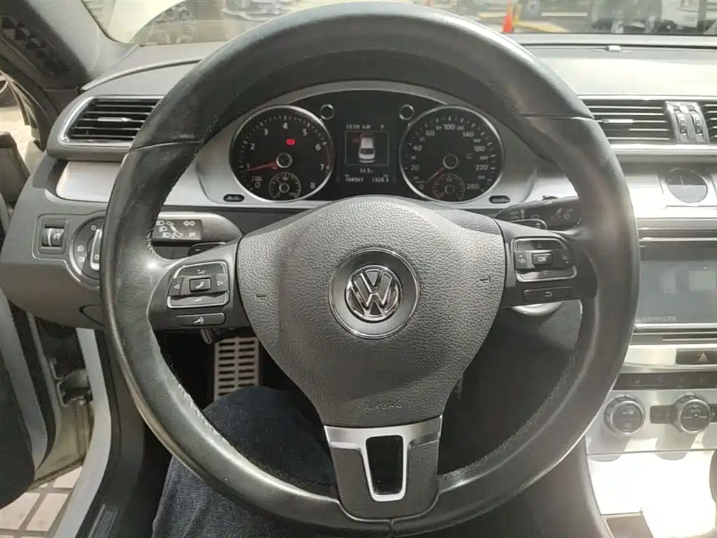 Volkswagen FAW-Volkswagen CC 2016 Model 1.8TSI Luxury фото 11