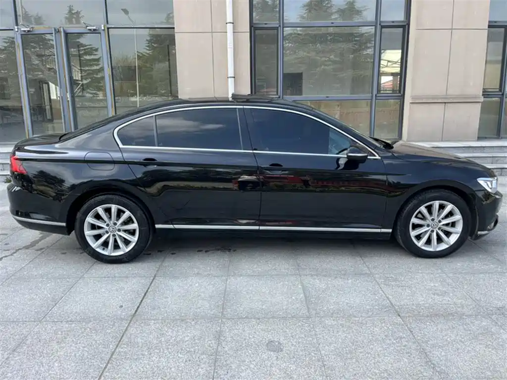 Volkswagen Magotan 2018 330TSI DSG Leading фото 10