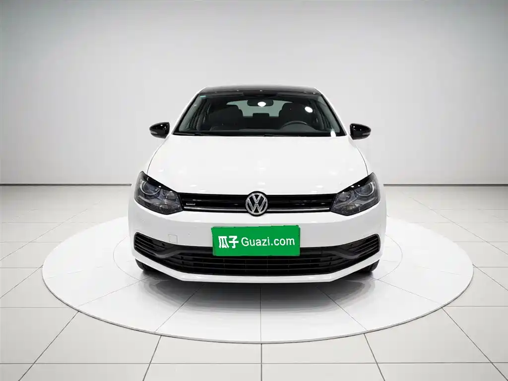 Volkswagen Polo 2016 1.4L Manual Trend фото 2