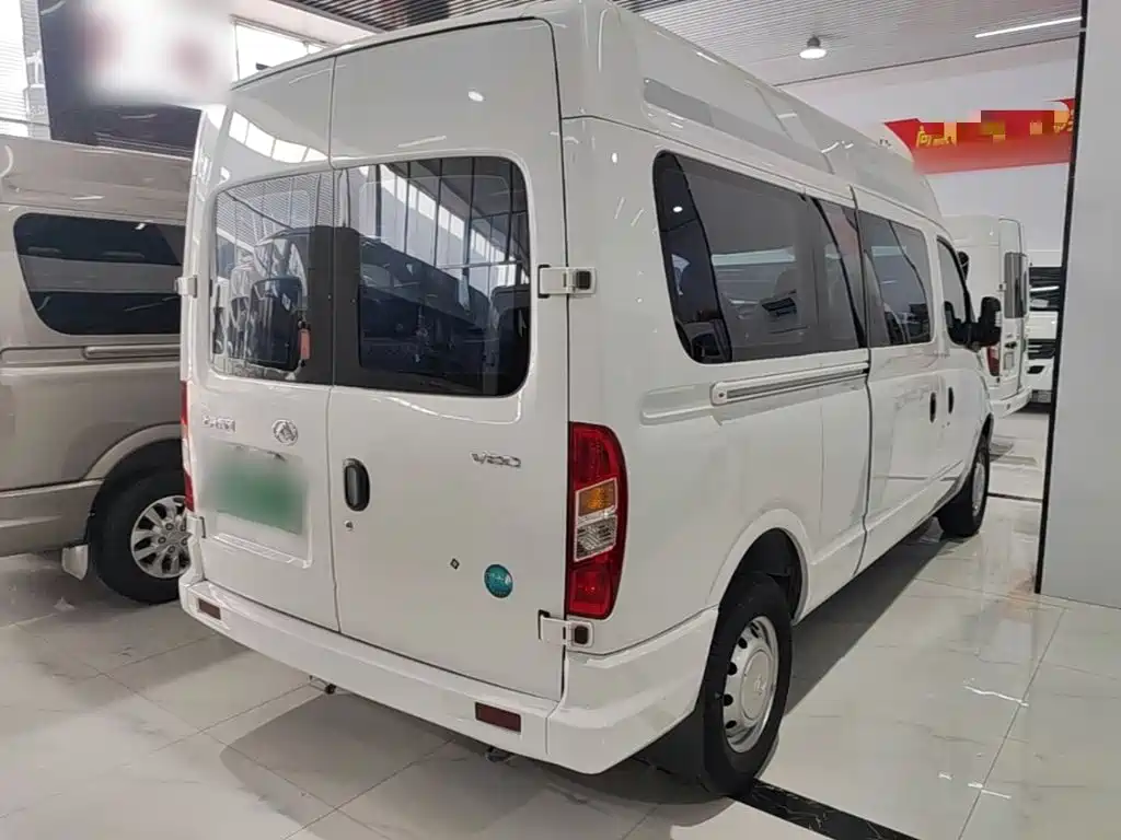 SAIC Maxus Xintu V80 2024 2024 Model Year Aoyunton Value Edition 6MT Long Wheelbase Medium Roof 127Ps 6/7/8/9-Seater
