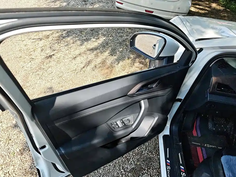 Volkswagen Tharu, миниатюра 7