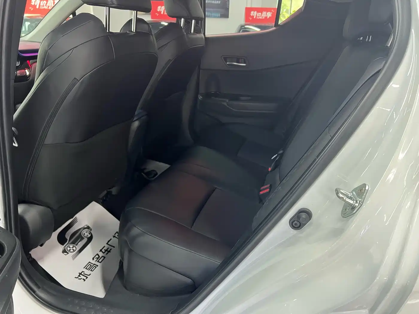Toyota C-HR 2023 Model 2.0L Comfort Edition фото 5