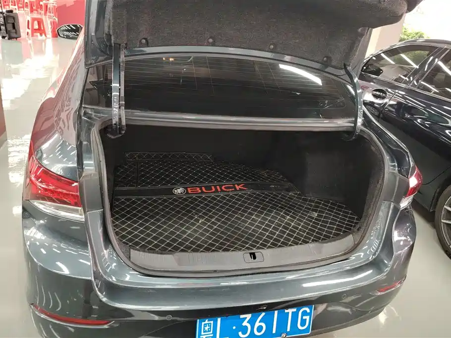 Buick Excelle 2021 Exemplar 1.5L Auto Elite фото 4
