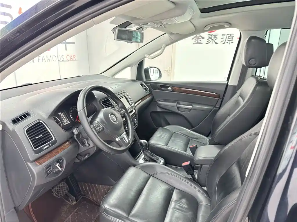 Volkswagen Sharan 2014 2.0TSI Comfort фото 8