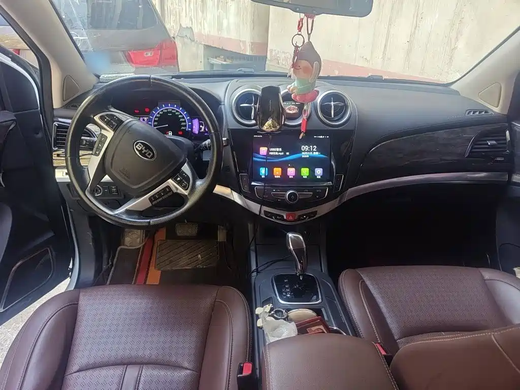 BYD S7 2019 2017 2.0T Automatic Luxury Model