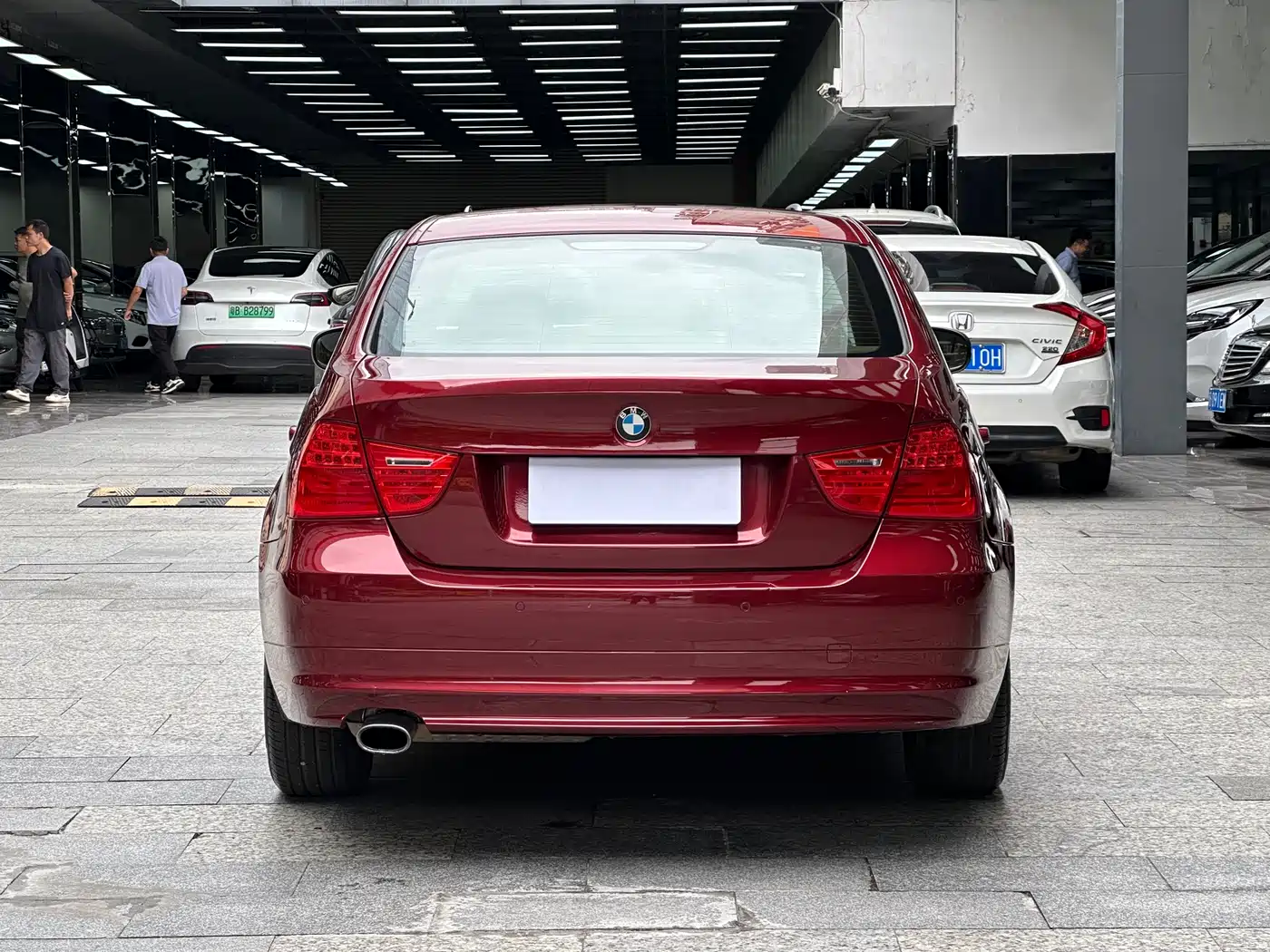 BMW 3 Series (Import) 2012 318i Leading фото 15